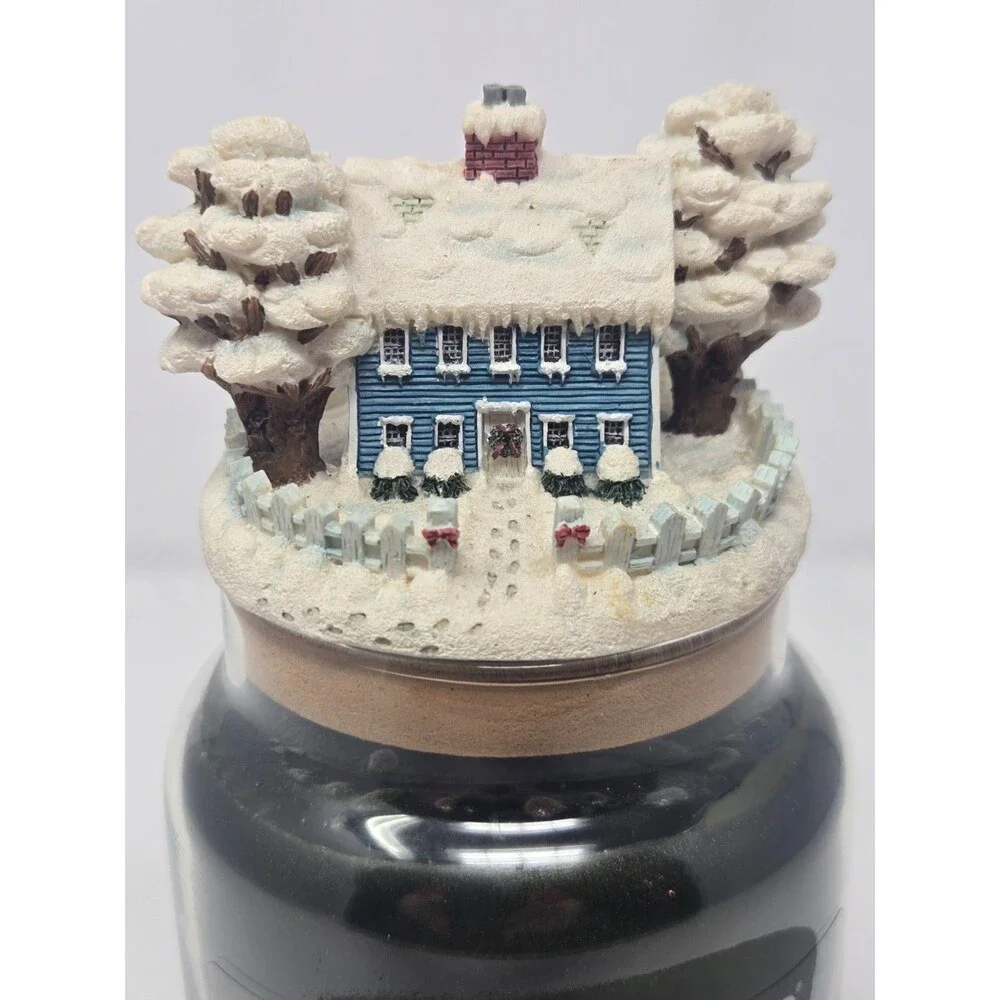 Yankee Candle Holiday Home Sweet Home 22oz w/ Our America Cottage Topper